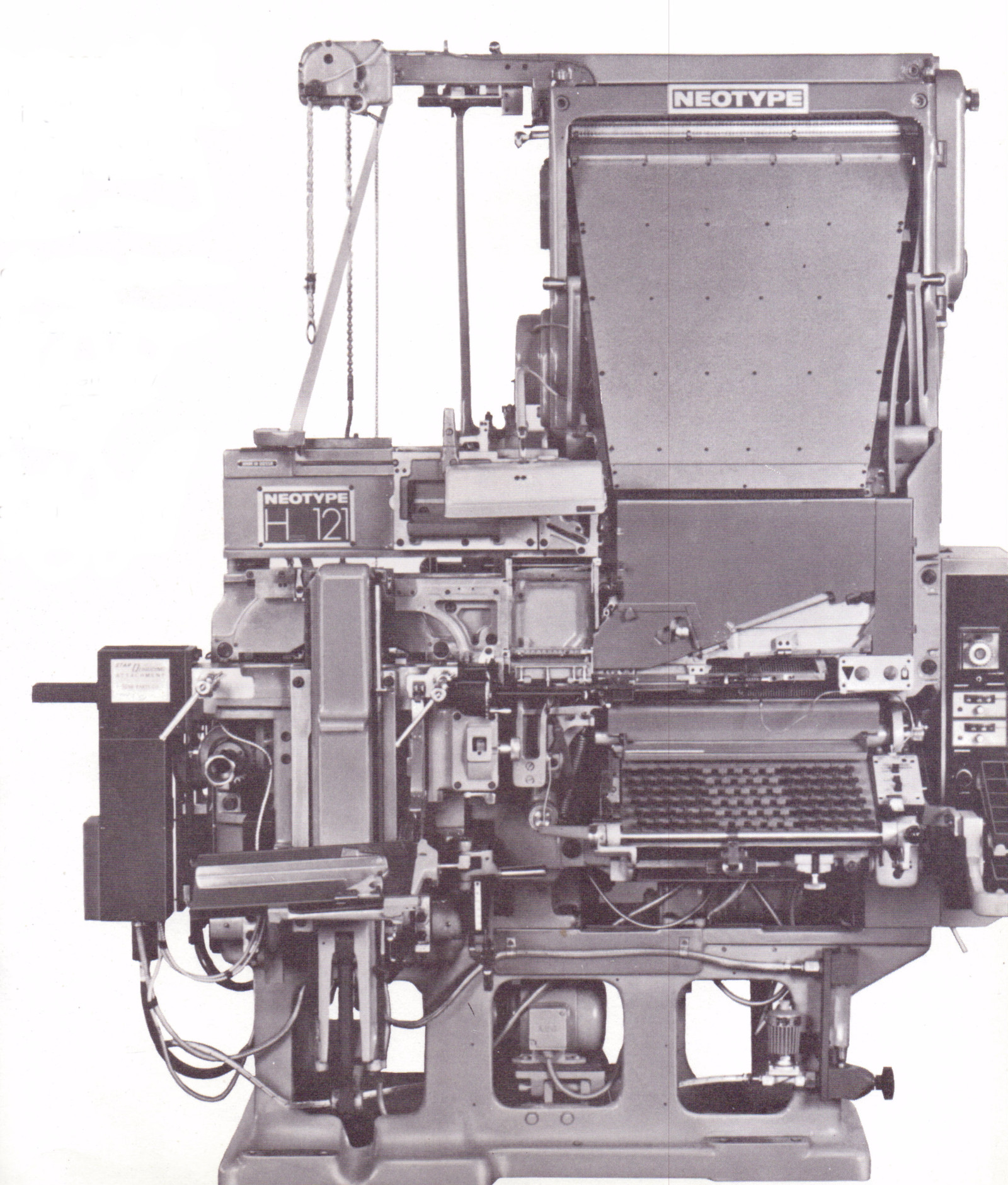 Neotype H121 Russian linecasting typesetting machine
